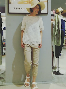 「SEVENDAYS=SUNDAY（セブンデイズサンデイ）のアイテム（帽子）」を使った、岡本茜さん（レディース・164cm）の春コーディネート