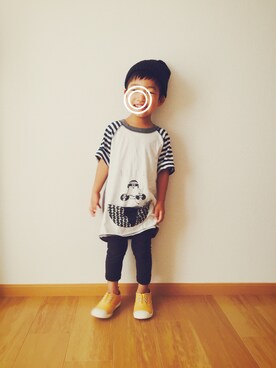 「GWZ（ジーウィズ）のアイテム（Tシャツ/カットソー、ホワイト系）」を使った、KREHA\( Ö )/さん（キッズ）の夏コーディネート