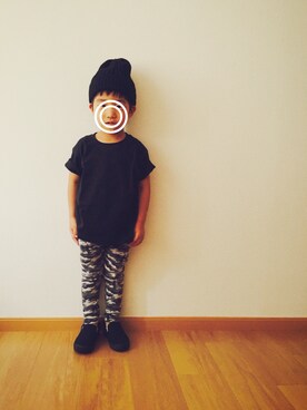 「GLOBAL WORK（グローバルワーク）のメンアサワッチ/556722（ニットキャップ/ビーニー、ブラック系）」を使った、KREHA\( Ö )/さん（キッズ）の秋コーディネート