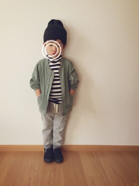 「GLOBAL WORK（グローバルワーク）のメンアサワッチ/556722（ニットキャップ/ビーニー、ブラック系）」を使った、KREHA\( Ö )/さん（キッズ）の冬コーディネート