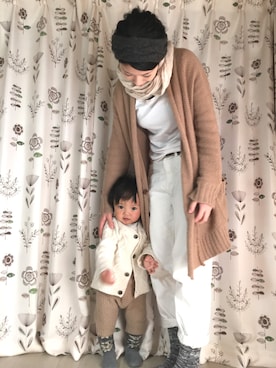 「ZARA KIDSのアイテム（カーディガン/ボレロ、ホワイト系）」を使った、CHIAKIさん（キッズ・90cm）の冬コーディネート