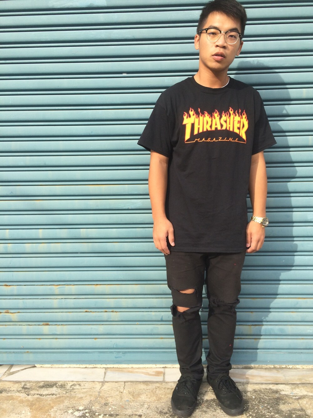 「THRASHER、Dickies、Taiwan、kaohsiung、casual、daily look」｜「THRASHERのアイテム（Tシャツ/カットソー、ブラック系）」を使った、yjsu🇹🇼さん（メンズ・169cm）の夏コーディネートの1枚目の写真