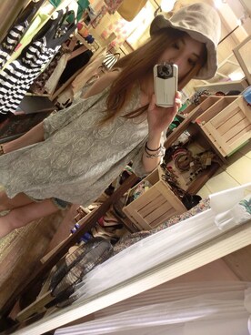 Yiwo (羿沃）さんのコーディネート