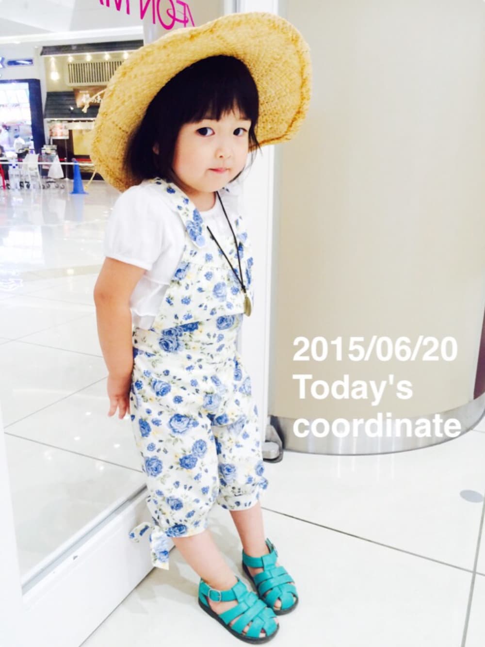 「無印良品のアイテム（ハット、ベージュ系）」を使った、よしべぇさん（キッズ・80cm）の夏コーディネートの1枚目の写真