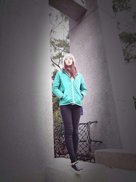 「アイテム（ナイロンジャケット、グリーン系）」を使った、恬恬さん（レディース・171cm）の冬コーディネート