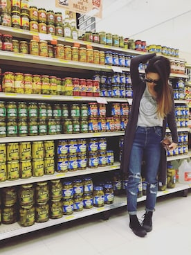 「アイテム（スニーカー、ブラック系）」を使った、yayoiさん（レディース・158cm）の春コーディネート