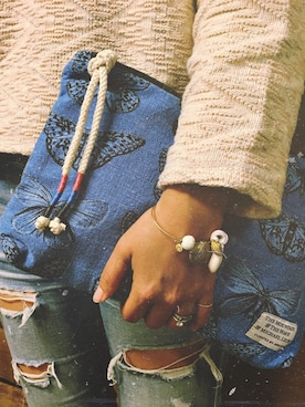 「アイテム（クラッチバッグ、ブルー系）」を使った、yayoiさん（レディース・157cm）の春コーディネート