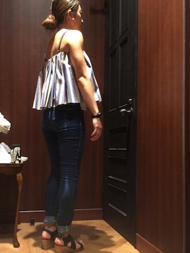 「アイテム（チューブトップ、ブルー系）」を使った、SHIーIさん（レディース・160cm）の夏コーディネート