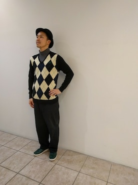 「FRED PERRY（フレッドペリー）のアイテム（ニット/セーター）」を使った、YUKI HAMAGUCHIさん（メンズ・174cm）の秋コーディネート