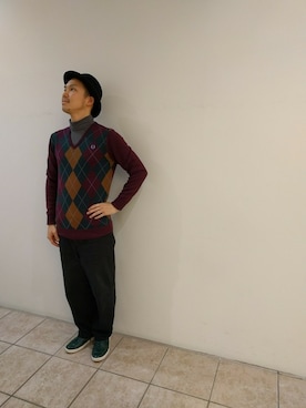 「FRED PERRY（フレッドペリー）のアイテム（ニット/セーター）」を使った、YUKI HAMAGUCHIさん（メンズ・174cm）の秋コーディネート