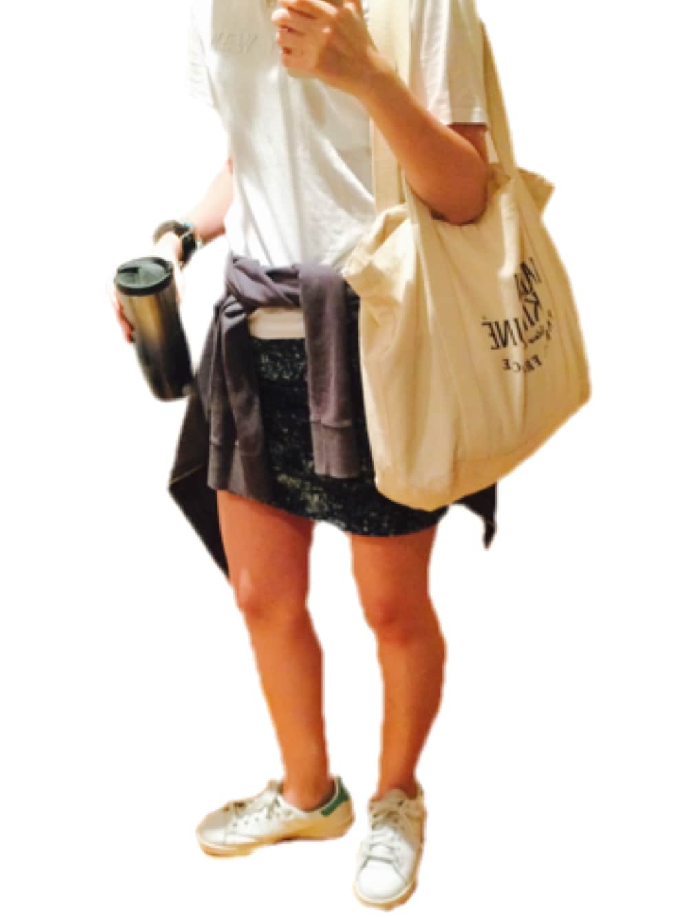 「simple、ZARA、STARBUCKS、stan smith、adidas、MAISON KITSUNE」｜「STARBUCKSのアイテム（グラス/マグカップ/タンブラー、ブルー系）」を使った、evnaoさん（レディース・155cm）の夏コーディネートの1枚目の写真