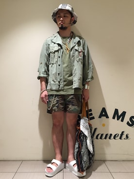 「アイテム（Tシャツ/カットソー、グリーン系）」を使った、Yoshihito Hayashiさん（メンズ・170cm）の夏コーディネート