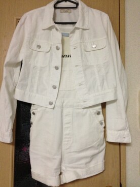 東野カナたんさんのコーディネート