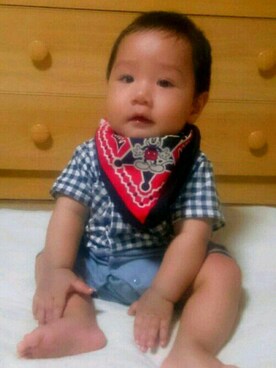 「アイテム（ロンパース、ブラック系）」を使った、ayamiさん（キッズ・70cm）の春コーディネート