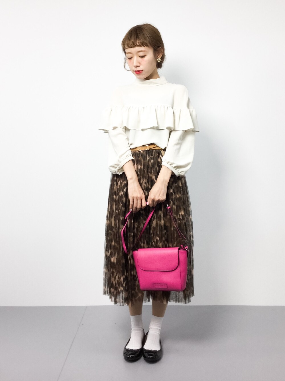 peu pres（プープレ）の「ジョーゼット スタンドカラー フリル7分袖