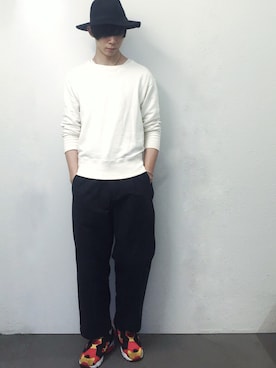 「N.HOOLYWOOD（N.ハリウッド）のアイテム（スウェット）」を使った、なで肩さん（メンズ・174cm）の秋コーディネート