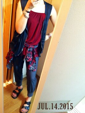 「アイテム（キャミソール、レッド系）」を使った、ともまゆママさん（レディース・167cm）の夏コーディネート