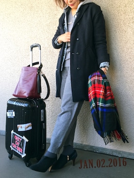 「ジョンストンズ」｜「アイテム（チェスターコート）」を使った、ともまゆママさん（レディース・167cm）の冬コーディネート
