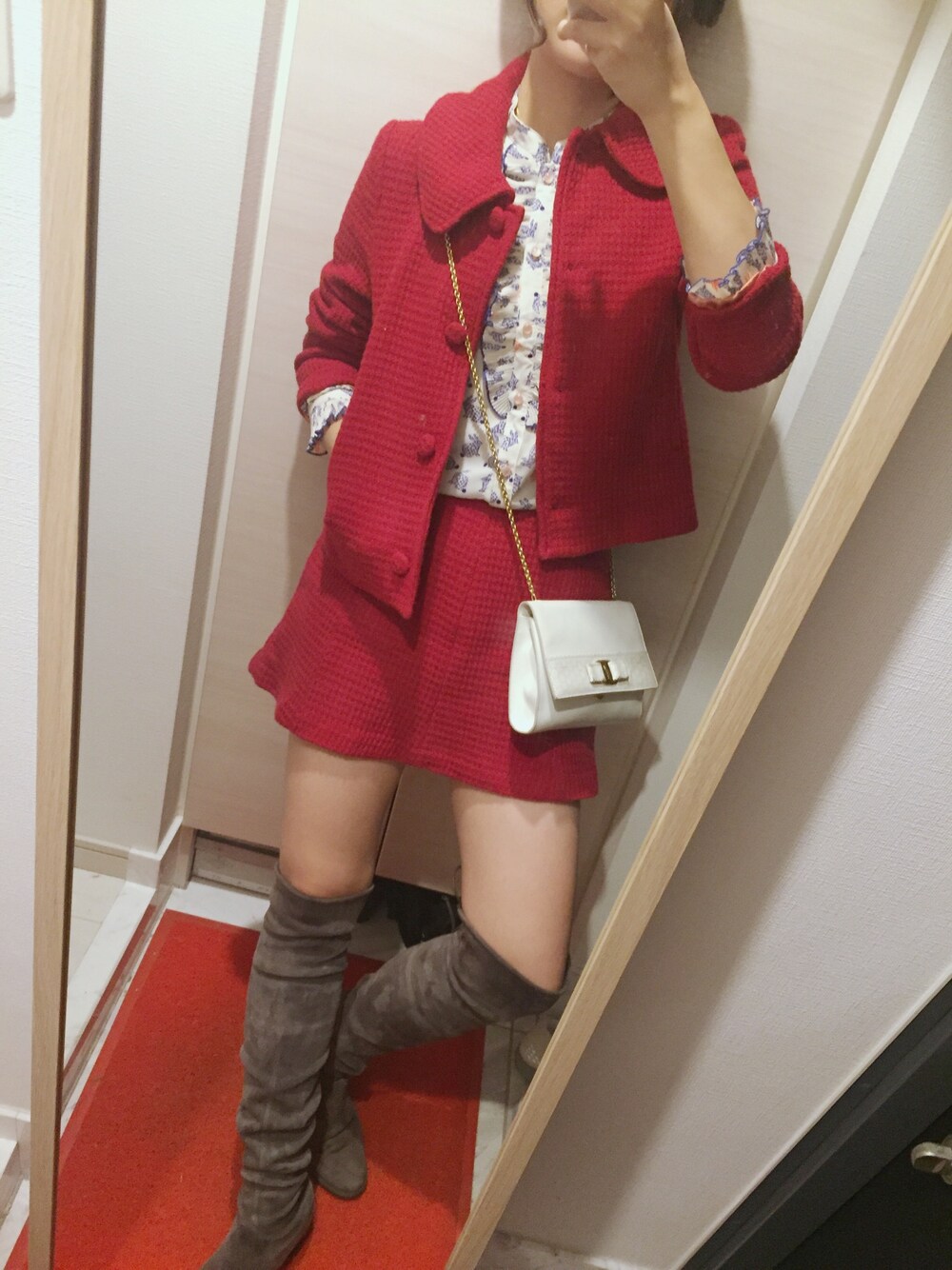 「STUART WEITZMANのStuart Weitzman - Lowland Suede Over-the-knee Boots - Gray（ブーツ、グレー系）」を使った、ピンぴょんさん（レディース・167cm）の秋コーディネートの1枚目の写真
