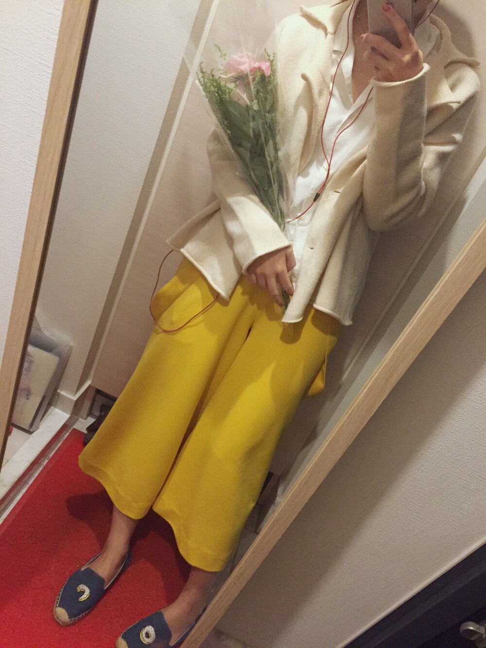 「SOLUDOSのSoludos Jason Polan Donut Espadrille Flat Shoes（シューズ、ブルー系）」を使った、ピンぴょんさん（レディース・167cm）の秋コーディネートの1枚目の写真