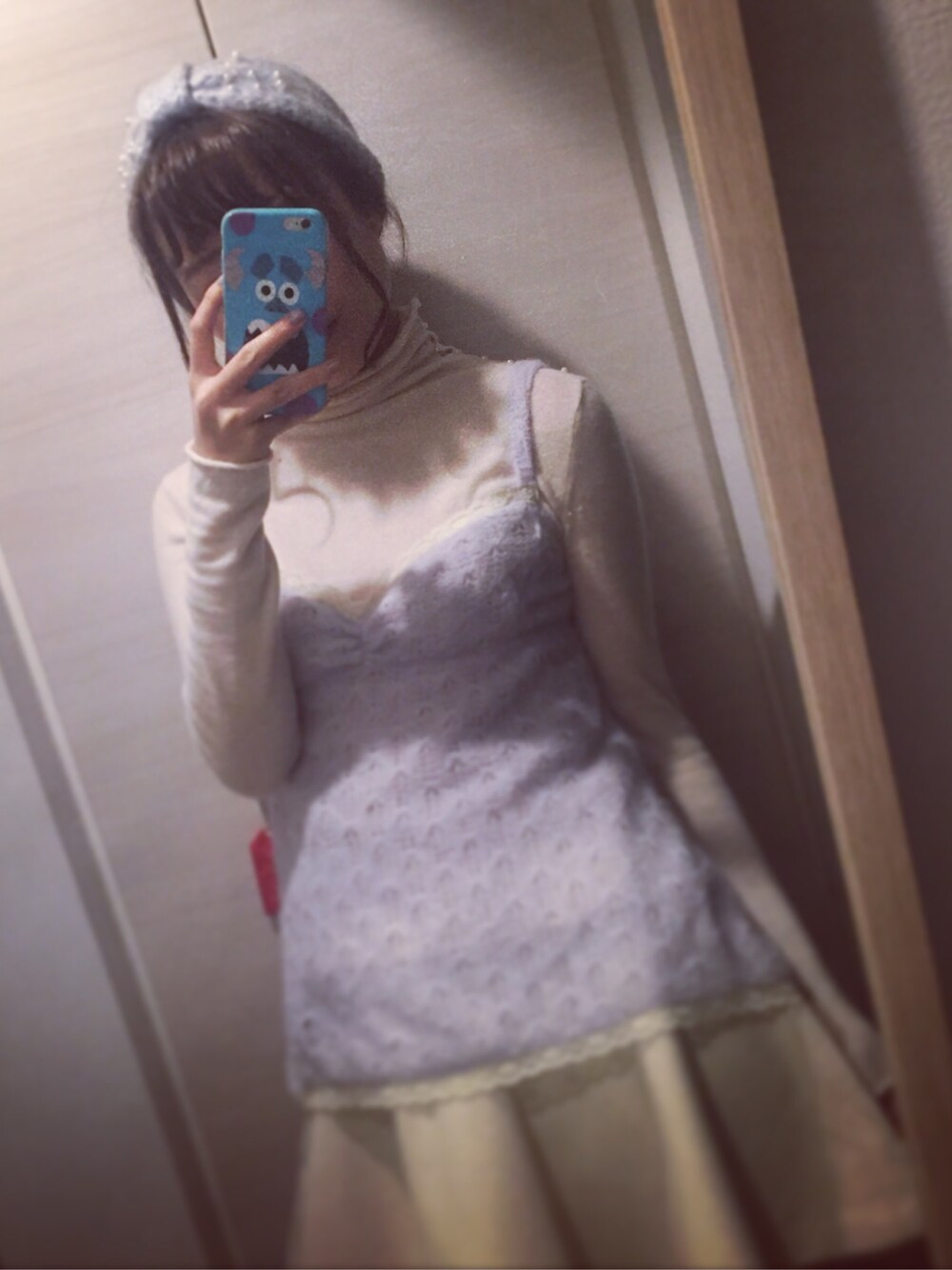 「DEICYのアイテム（タンクトップ、ブルー系）」を使った、ピンぴょんさん（レディース・167cm）の秋コーディネートの1枚目の写真