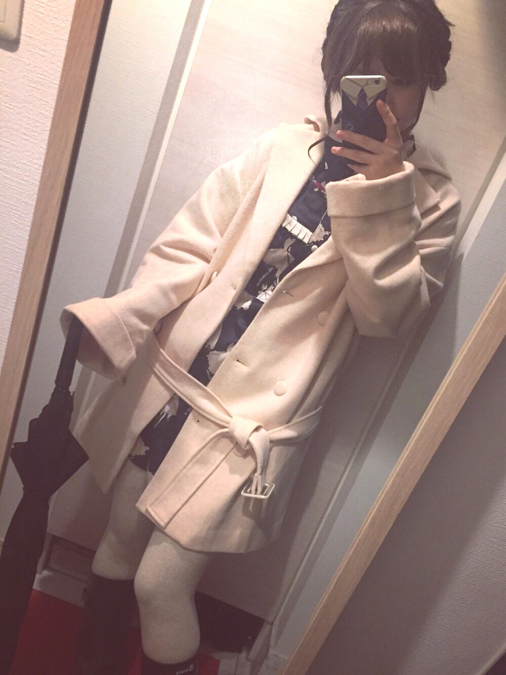「雨の日コーデ、ベージュ」｜「All by Cissymaのアイテム（ジャケット/アウター、ベージュ系）」を使った、ピンぴょんさん（レディース・167cm）の秋コーディネートの1枚目の写真
