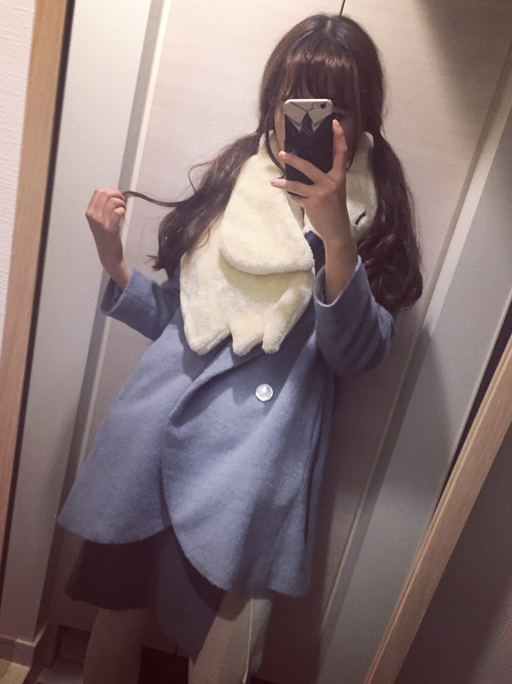 「Ne-netのアイテム（マフラー、ホワイト系）」を使った、ピンぴょんさん（レディース・167cm）の冬コーディネートの1枚目の写真