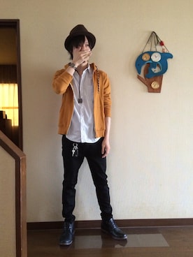 「HARE（ハレ）のアイテム（シャツ/ブラウス、ホワイト系）」を使った、issiさん（メンズ・164cm）の秋コーディネート