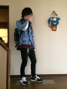 「R.NEWBOLD（アールニューボールド）のアイテム（デニムジャケット、ブルー系）」を使った、issiさん（メンズ・164cm）の秋コーディネート