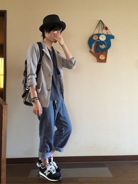 「HARE（ハレ）のアイテム（Tシャツ/カットソー、グレー系）」を使った、issiさん（メンズ・164cm）の秋コーディネート