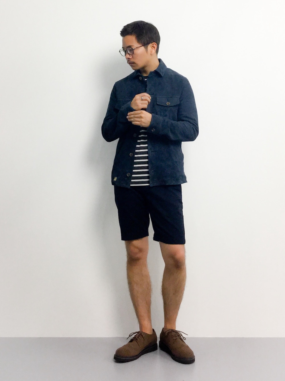 「ボーダー、レザージャケット、ストレッチパンツ、スウェード、ボーダートップス、ジャケットスタイル、ウイングチップ、パイル、ショーツスタイル、短靴」｜「NANO universeのjunhashimoto nano・universe/ jh ゴートスウェードJKT（ブルゾン、ブルー系）」を使った、K-1RO(ケーイチロー)さん（メンズ・171cm）の夏コーディネートの1枚目の写真