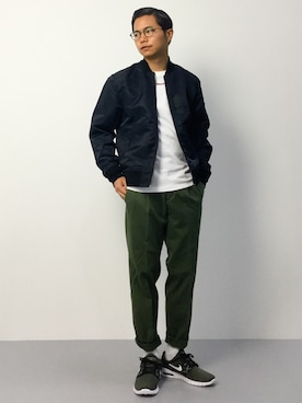 「UP START（アップスタート）のアイテム（ミリタリージャケット）」を使った、K-1RO(ケーイチロー)さん（メンズ・171cm）の秋コーディネート