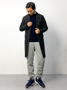 「白シャツ×ニット」｜「アイテム（チェスターコート）」を使った、K-1RO(ケーイチロー)さん（メンズ・171cm）の秋コーディネート