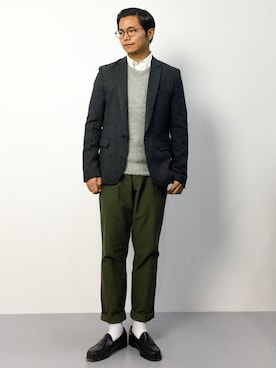 「白シャツ×ニット」｜「アイテム（ジャケット/アウター）」を使った、K-1RO(ケーイチロー)さん（メンズ・171cm）の秋コーディネート