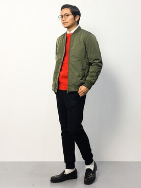 「クルーネックニット」｜「アイテム（MA-1）」を使った、K-1RO(ケーイチロー)さん（メンズ・171cm）の秋コーディネート