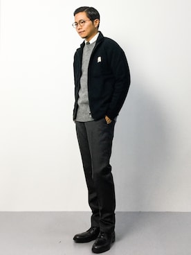 「白シャツ×ニット」｜「アイテム（ジャケット/アウター）」を使った、K-1RO(ケーイチロー)さん（メンズ・171cm）の秋コーディネート