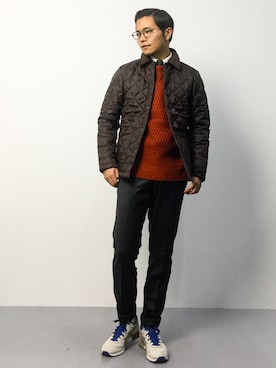 「クルーネックニット」｜「アイテム（その他アウター）」を使った、K-1RO(ケーイチロー)さん（メンズ・171cm）の秋コーディネート