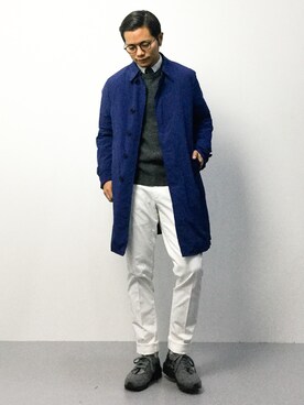 「グレーニット」｜「アイテム（ステンカラーコート）」を使った、K-1RO(ケーイチロー)さん（メンズ・171cm）の秋コーディネート