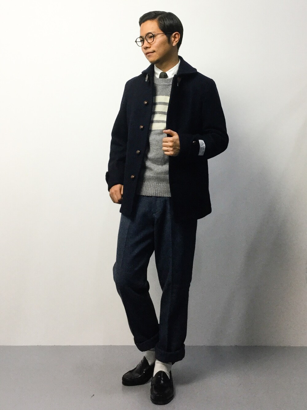 「URBAN RESEARCHのUR ナチュラルストレッチメルトンマリンジャケット（ピーコート、ブルー系）」を使った、K-1RO(ケーイチロー)さん（メンズ・171cm）の秋コーディネートの1枚目の写真