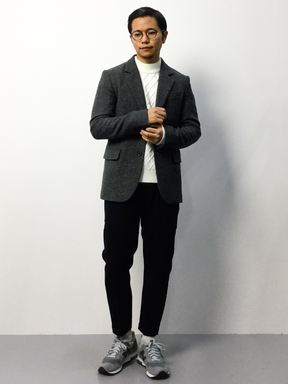 「A.P.C.のVESTE TUXEDO　15H（テーラードジャケット、グレー系）」を使った、K-1RO(ケーイチロー)さん（メンズ・171cm）の秋コーディネートの1枚目の写真