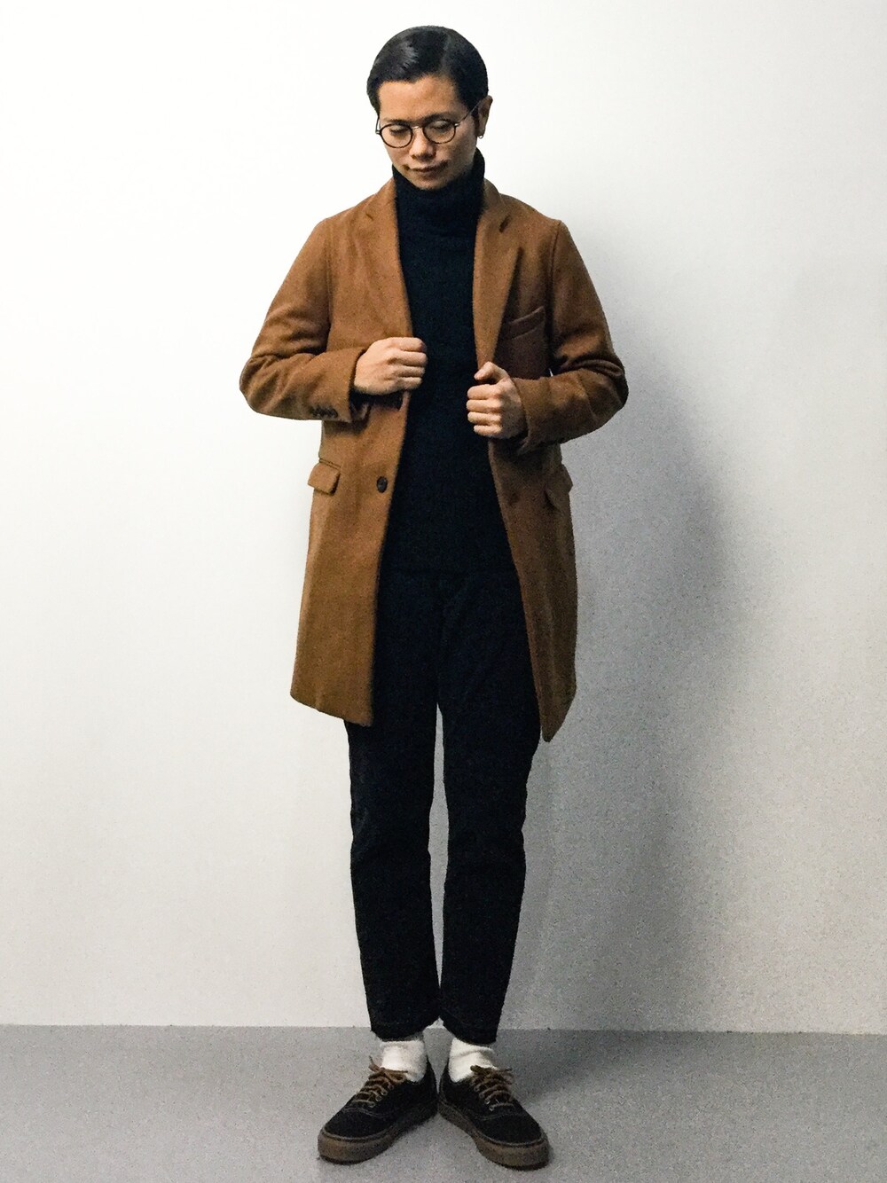 「Magineの7G WOOL TURTLE NECK KNIT L/S:7Gウールタートルネックニット （ニット/セーター、ブラック系）」を使った、K-1RO(ケーイチロー)さん（メンズ・171cm）の冬コーディネートの1枚目の写真
