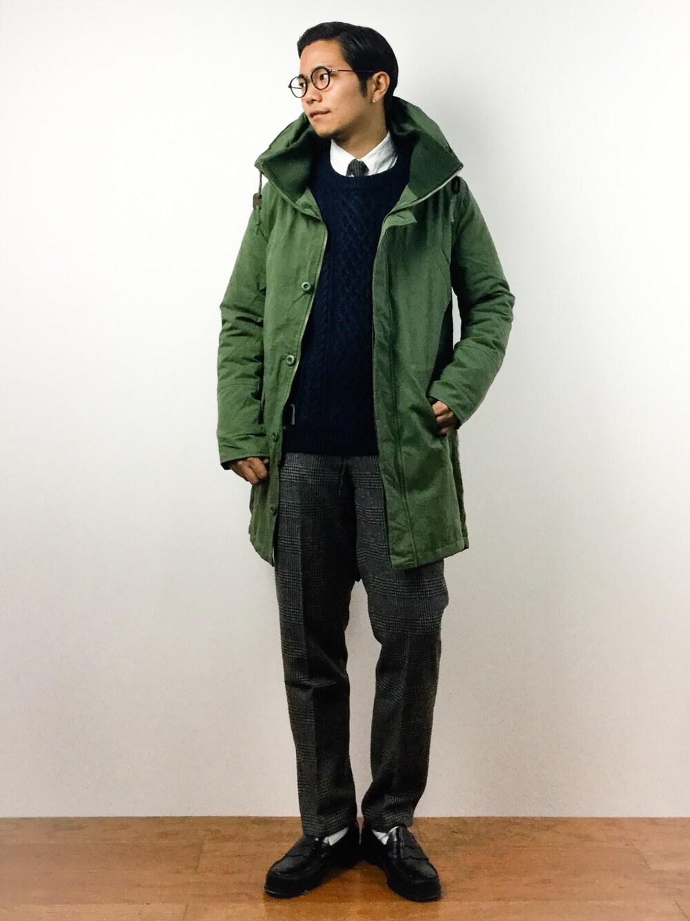 「NANO universeのLily Yarn Cable Knit（ニット/セーター、ブルー系）」を使った、K-1RO(ケーイチロー)さん（メンズ・171cm）の冬コーディネートの1枚目の写真