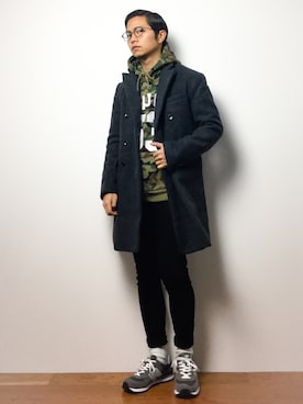 「プルオーバーパーカー」｜「アイテム（チェスターコート）」を使った、K-1RO(ケーイチロー)さん（メンズ・171cm）の冬コーディネート