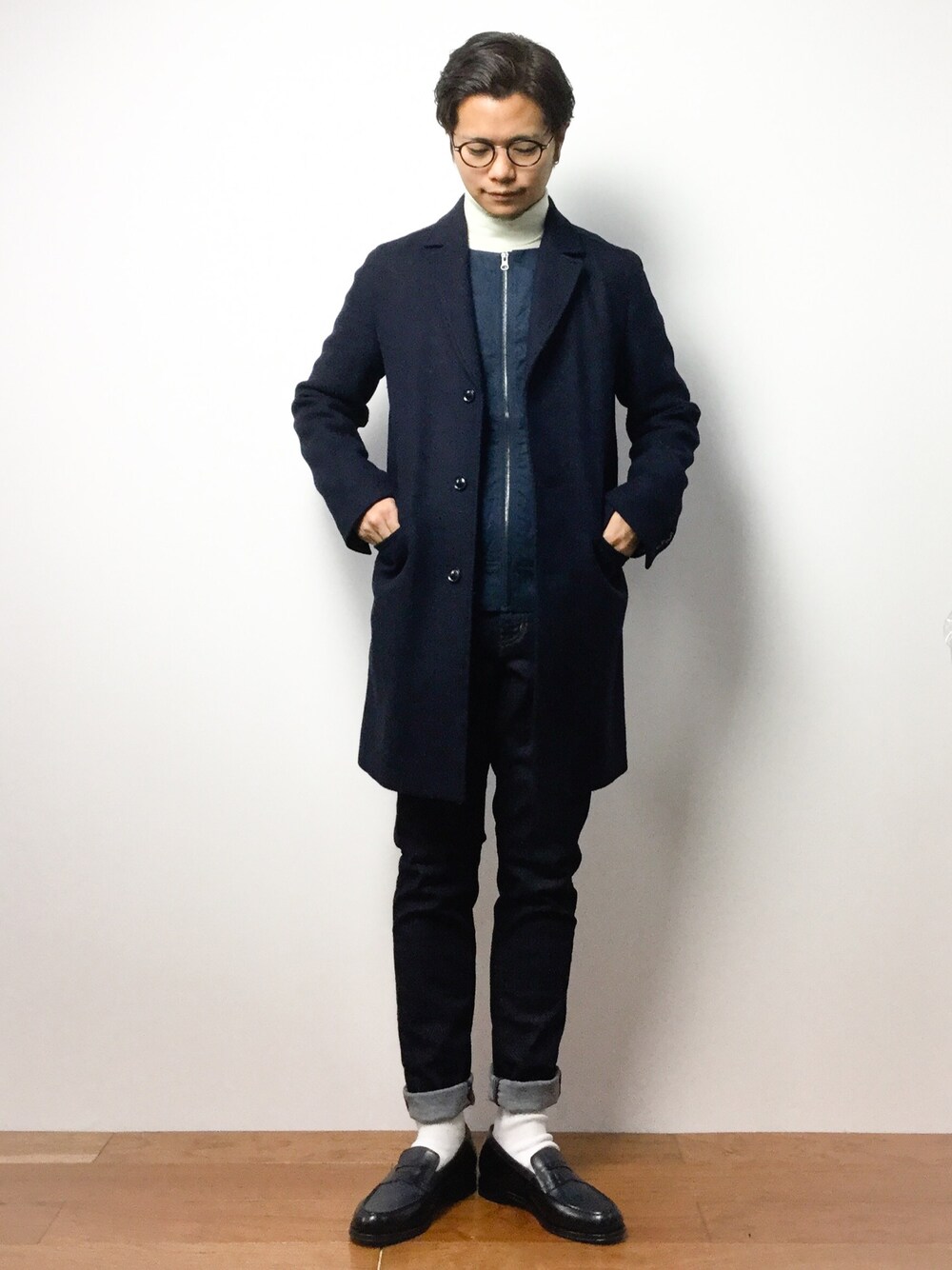 「green label relaxingのMERINO OPTIMO タートルネックカットソー（Tシャツ/カットソー、ホワイト系）」を使った、K-1RO(ケーイチロー)さん（メンズ・171cm）の冬コーディネートの1枚目の写真