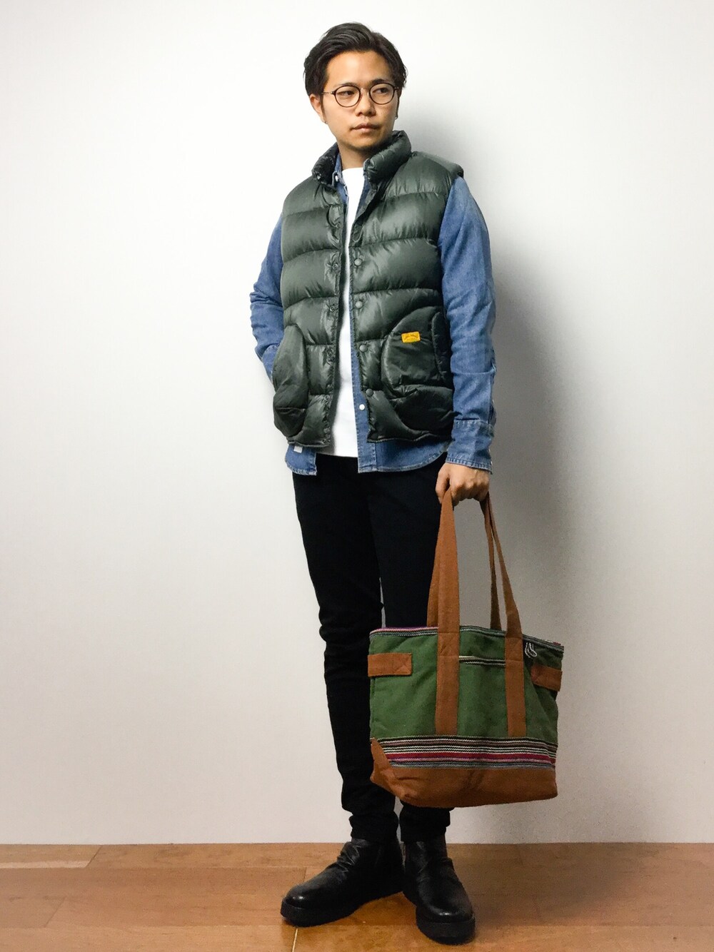 「NATAL DESIGNの【ネイタルデザイン】グッドオールオールドダウンベスト ライト2×ナンガ/GOOD OLD DOWN VEST LIGHT2×NANGA（ダウンベスト、グリーン系）」を使った、K-1RO(ケーイチロー)さん（メンズ・171cm）の冬コーディネートの1枚目の写真