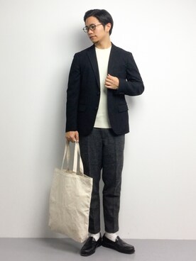 「TRANS CONTINENTS（トランスコンチネンツ）のアイテム（スラックス）」を使った、K-1RO(ケーイチロー)さん（メンズ・171cm）の冬コーディネート