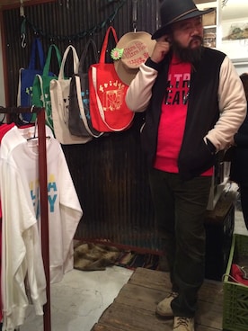 「RED WING SHOES（レッドウィング）のアイテム（ブーツ）」を使った、熊坂スグルさん（メンズ・181cm）の冬コーディネート