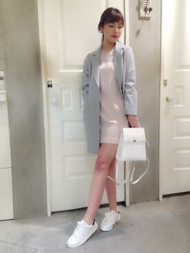 シンプルニットワンピースを使った人気ファッションコーディネート Wear
