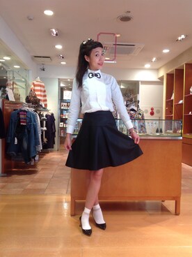 「SUPERTHANKS」｜「アイテム（スカート）」を使った、瀧ヶ崎志帆さん（レディース・166cm）の秋コーディネート