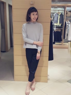 「アイテム（ヘアバンド）」を使った、瀧ヶ崎志帆さん（レディース・166cm）の春コーディネート